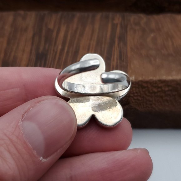 Size 8.5 925 Sterling Silver Large Heavy White Shell Flower Ring - Picture 7 of 10